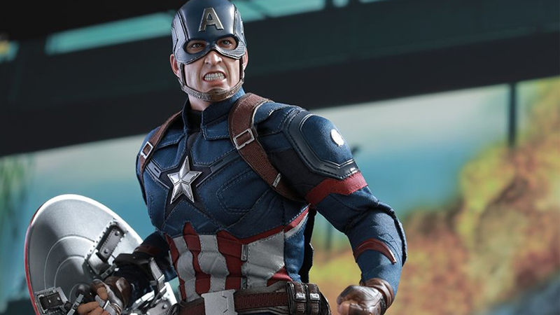 Illustration for article titled Hot Toys' New Marvel Figures Prove the Real Civil War Is Over Your Wallet